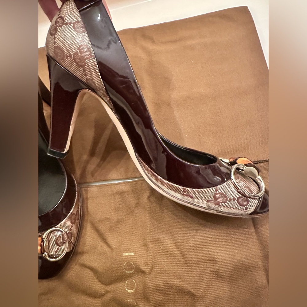 Vintage Gucci Bamboo Horsebit GG Canvas Pumps. Size 6. - Picture 9 of 13